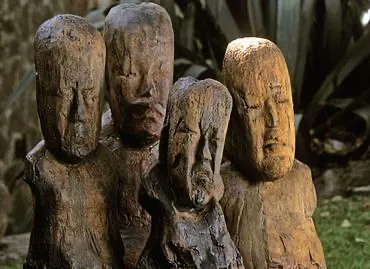 El Manati olmec wooden artifacts