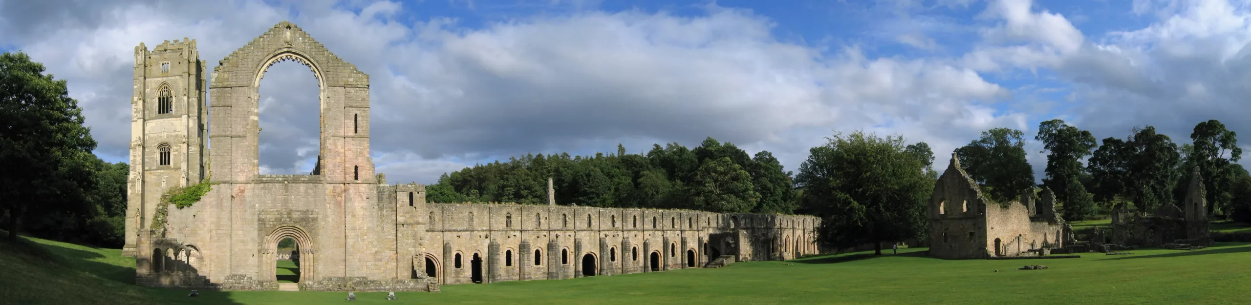 Fountains Abbey Yorkshire 8