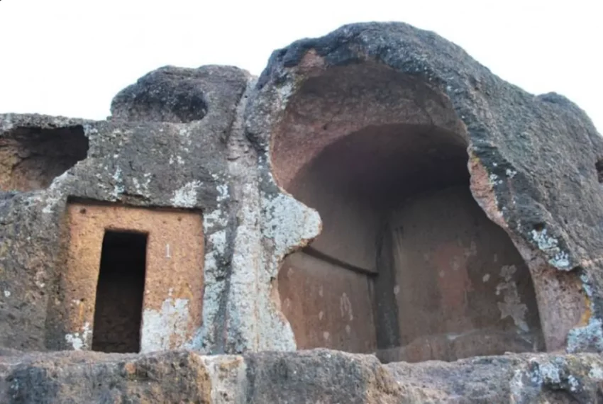 Hathiagor Buddhist Caves