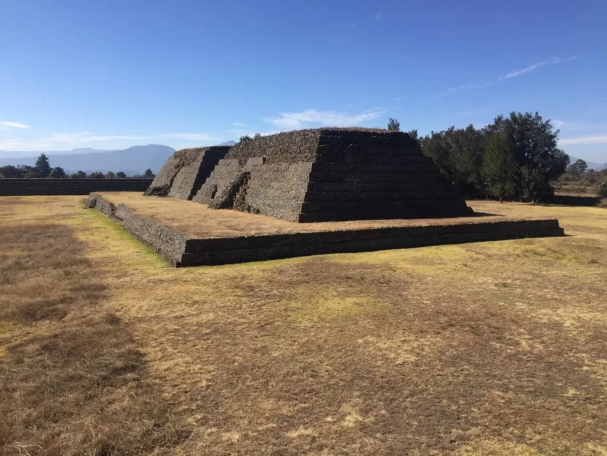 Ihuatzio (archaeological site) 2