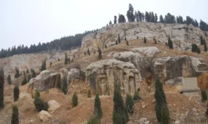 Jiulong Cliff Tombs 11