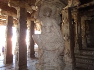 Kuil Lepakshi Veerabhadra: Pilar Gantung tahun 1538