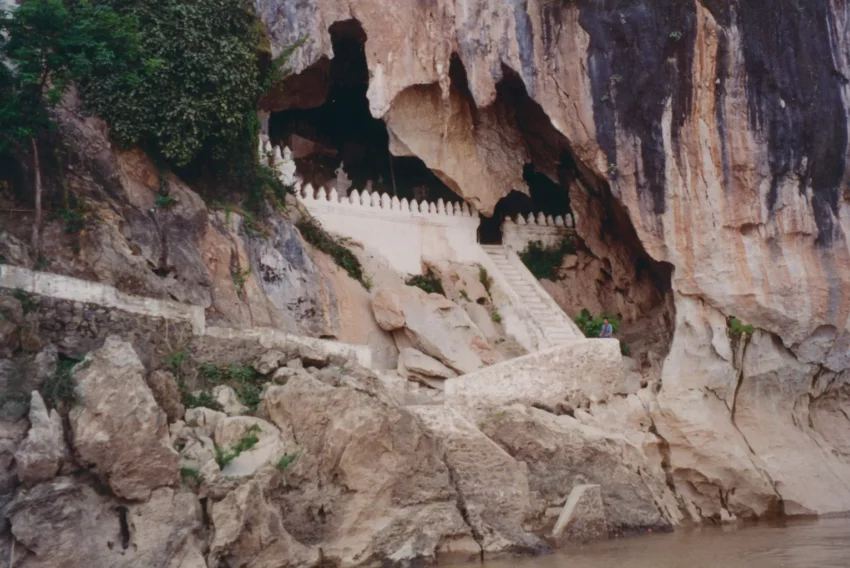 Pak Ou caves 1