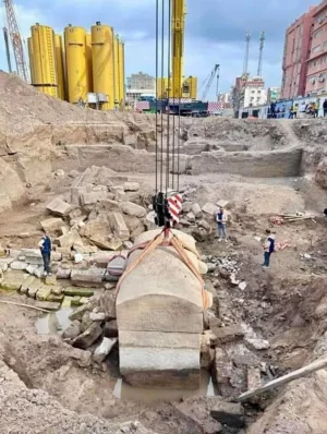 Huge 62 ton Ancient Sarcophagus Discovered in Egypt