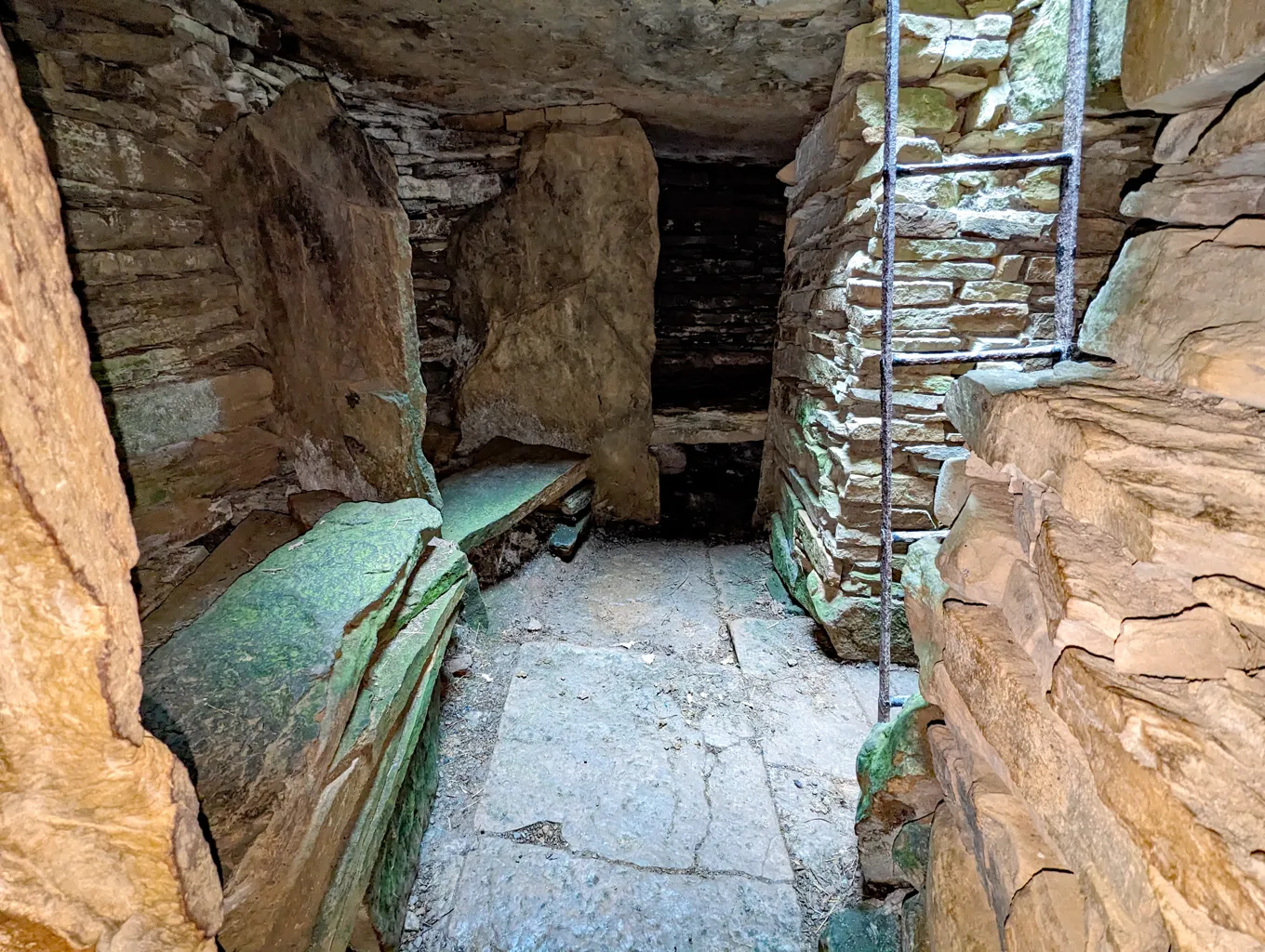 Taversoe Tuick chambered cairn 10