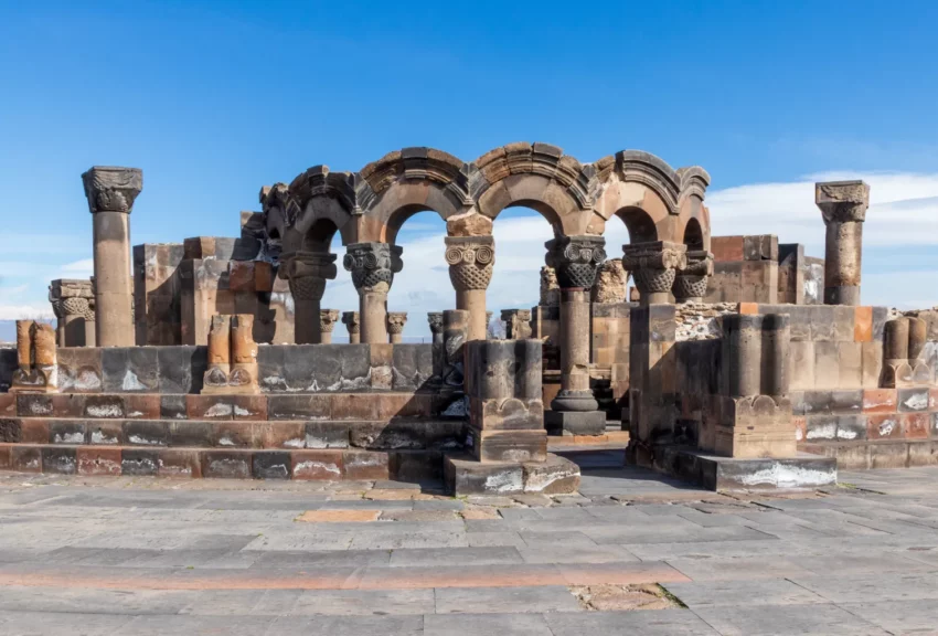 Zvartnots Cathedral ruins 1