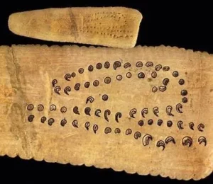 32,000 year old Aurignacian lunar calendar