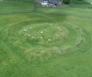 Arbor Low 2