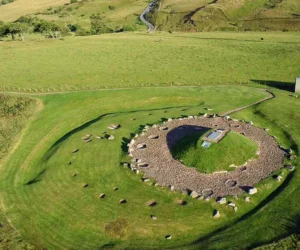 Cairnpapple Hill 2