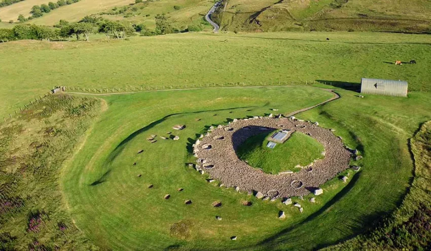 Cairnpapple Hill 2