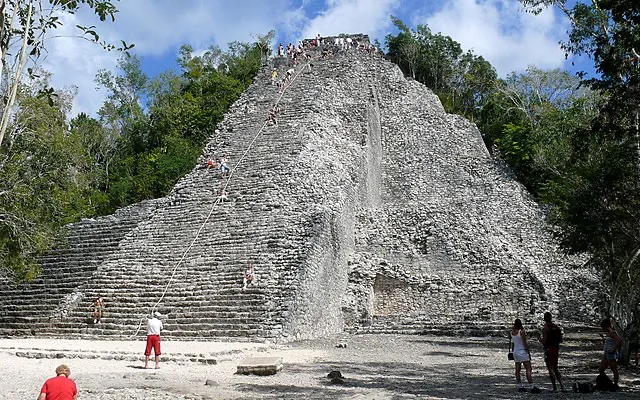 Ixmoja Pyramid Cobá 1