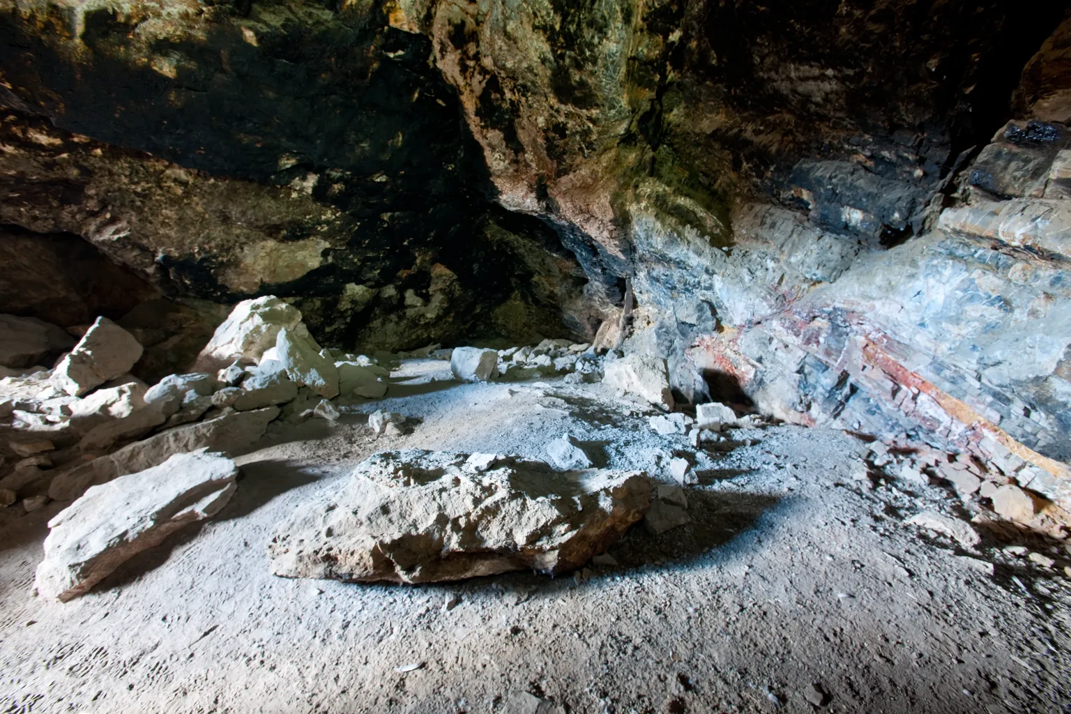 Lovelock Cave 3