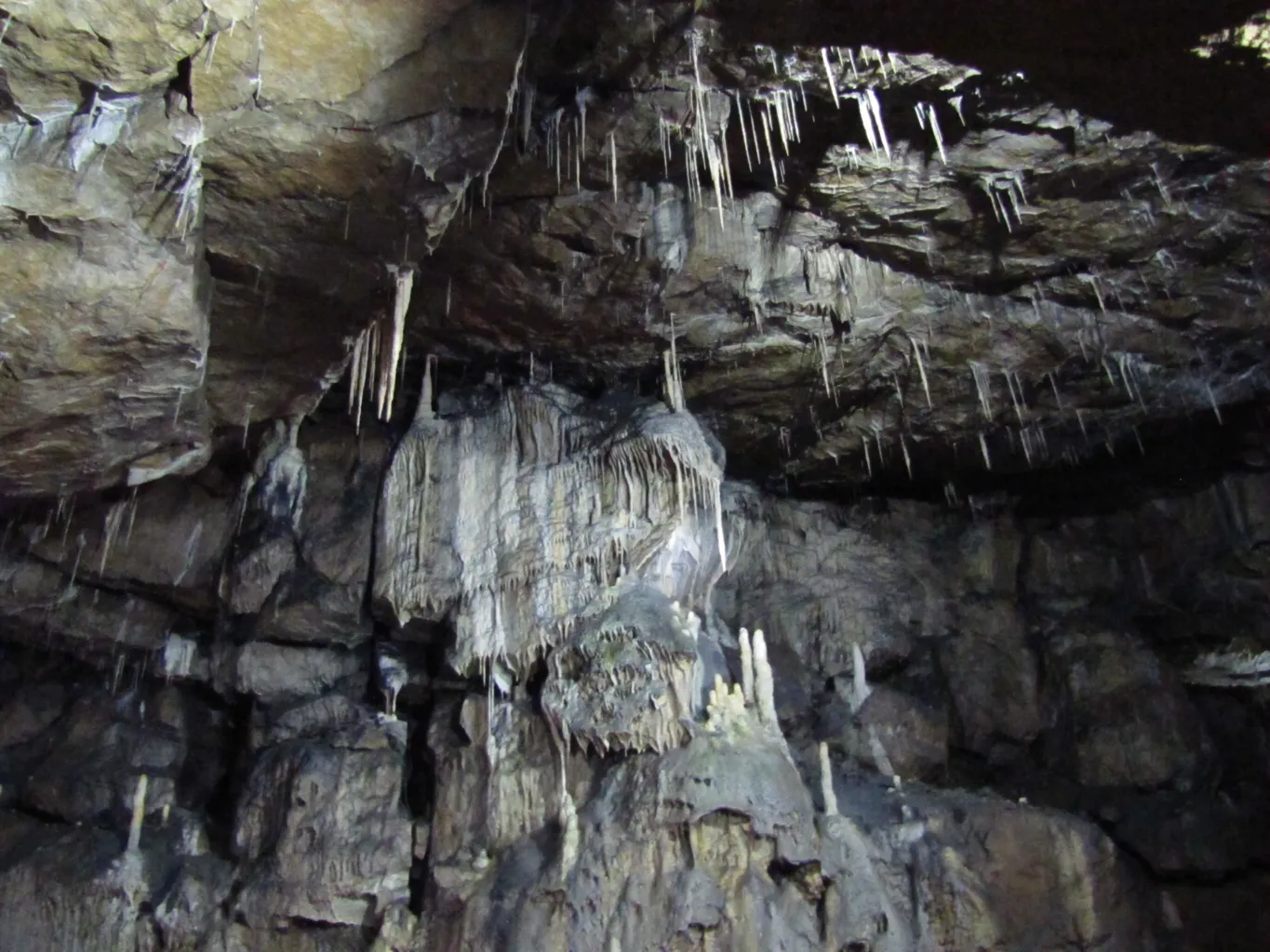 Poole's Cavern