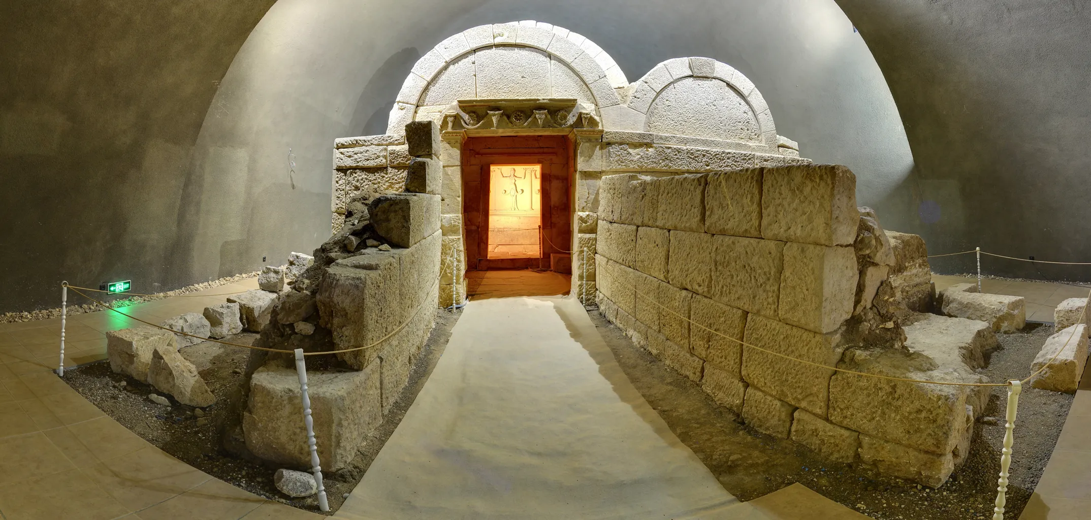 Thracian Tomb of Sveshtari 2