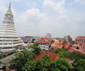 Wat Paknam Bhasicharoen