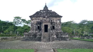 Banyunibo Temple (Candi Banyunibo)