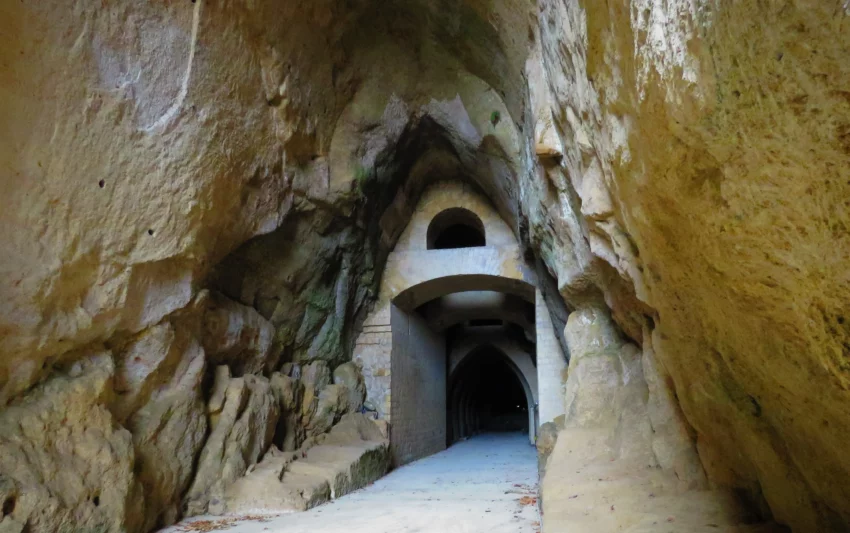 Crypta Neapolitana 5