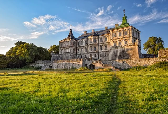 History and Construction of Pidhirtsi Castle