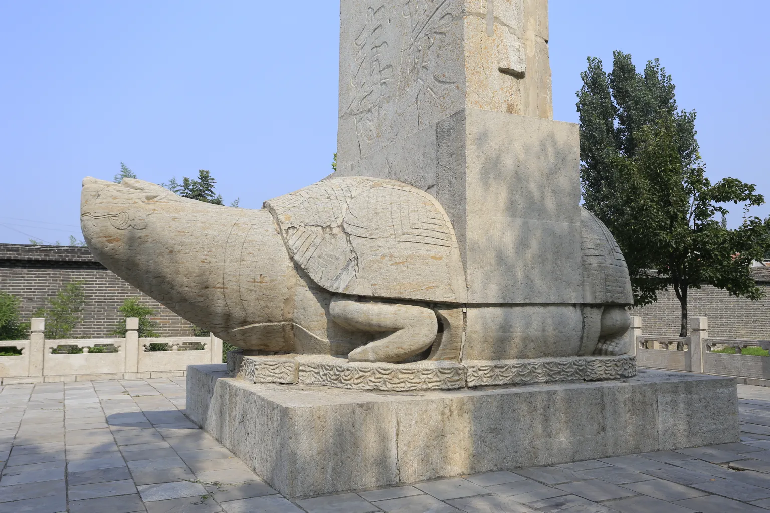 Jingling Palace Monument 3