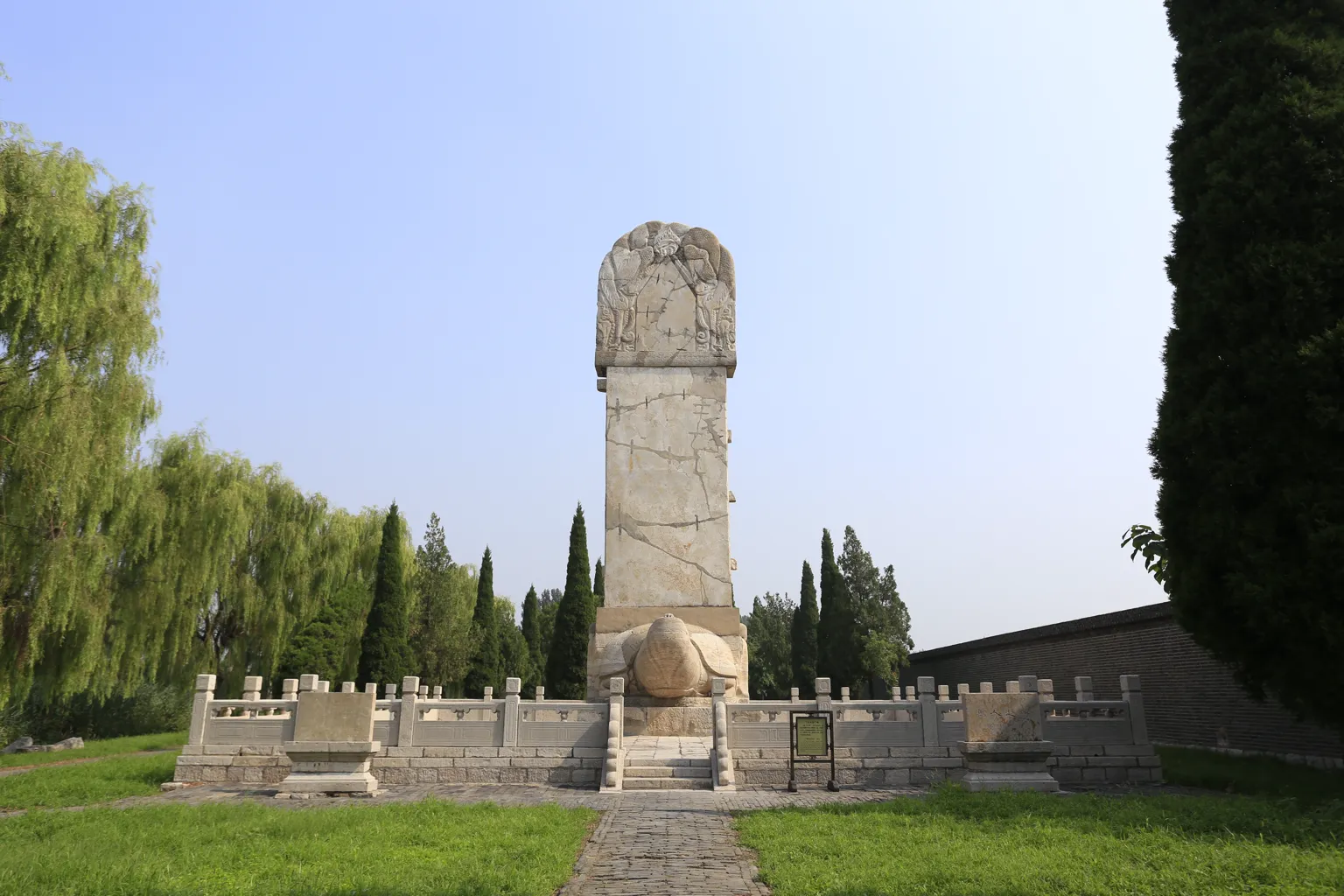 Jingling Palace Monument 5