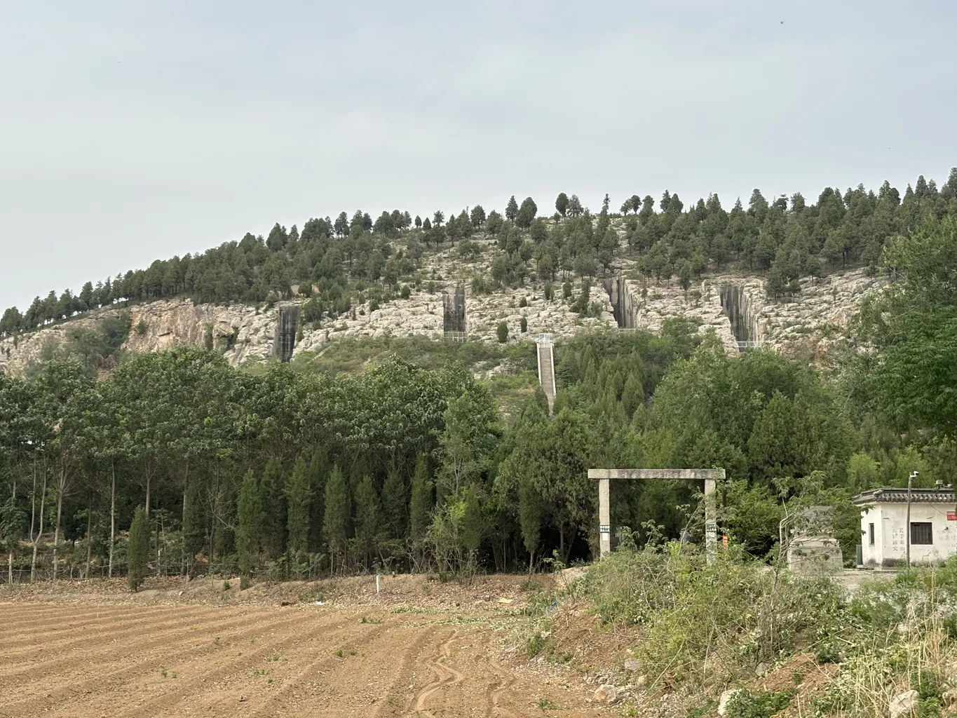 Juilong Cliff Tombs 42