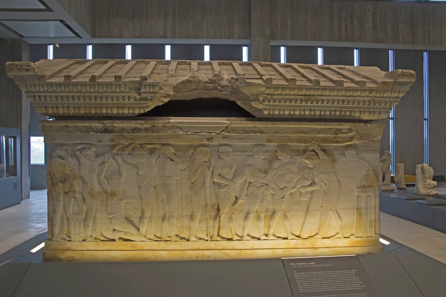 polyxena sarcophagus 3