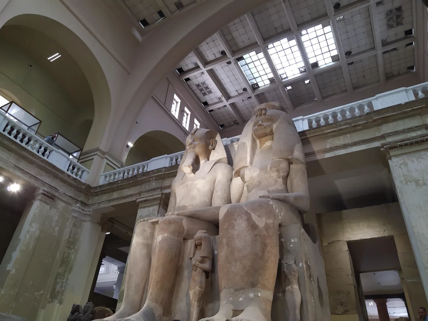 Colossal statue of Amenhotep III and Tiye 4