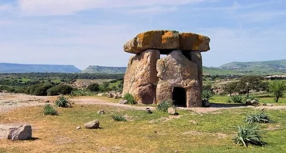 Dolmen Sa Coveccada 1