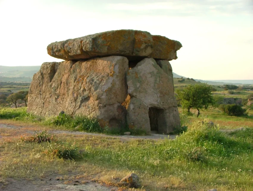 Dolmen Sa Coveccada 2