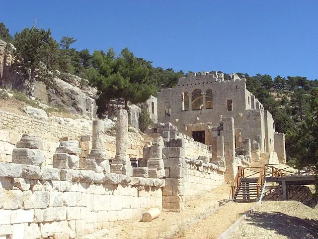 Artistic and Cultural Elements of Alahan Monastery