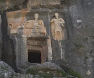 Çanakçı Rock Tombs 7