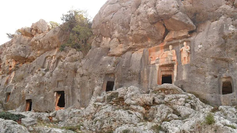 Çanakçı Rock Tombs 9