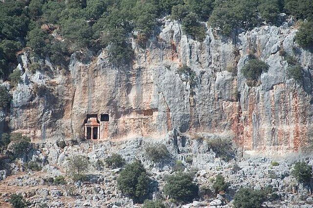 Cyaneae Rock Graves