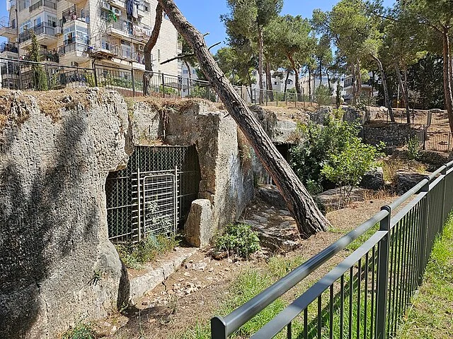 Historical Context of Tombs of the Sanhedrin