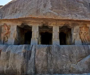 Mandagapattu Tirumurti Temple