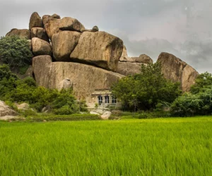 Rock Cut Pallava Temple at Thalavanur