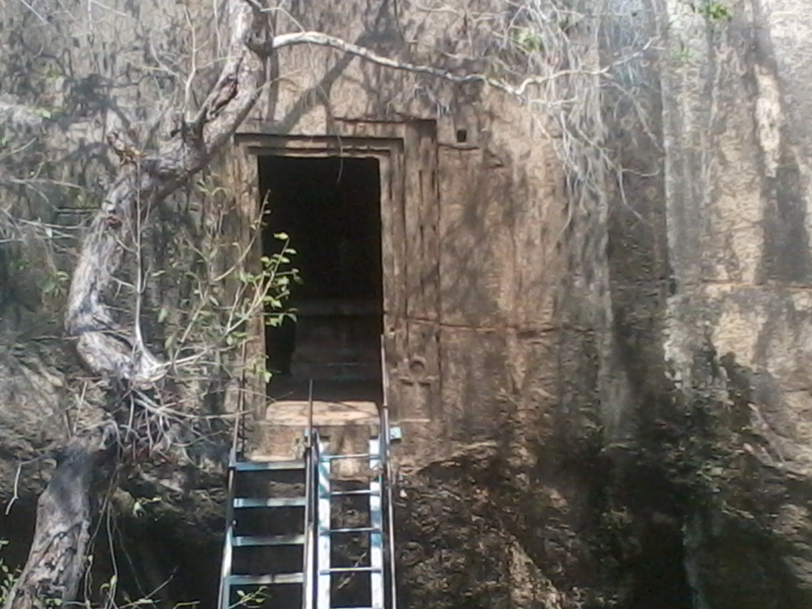 Thirumayam Fort Cave Temple 2