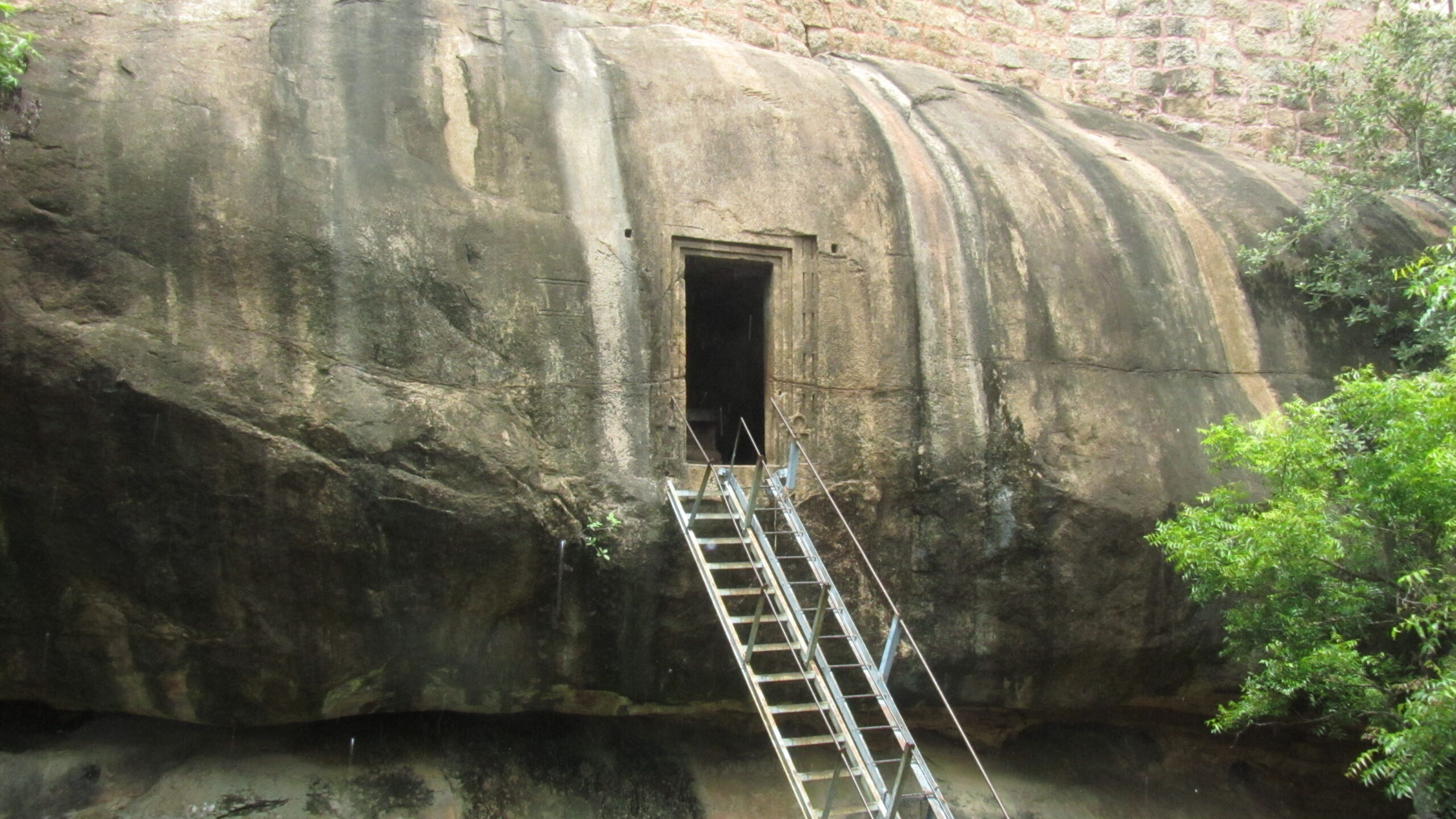 Thirumayam Fort Cave Temple 3