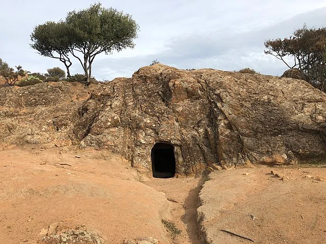 Domus de janas S'acqua 'e is dolus