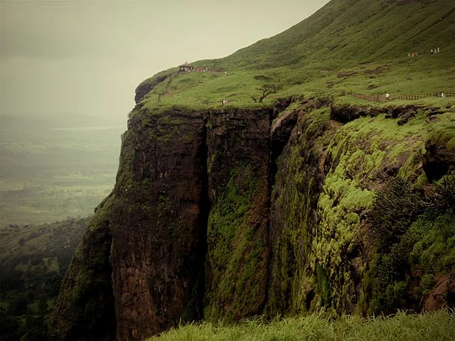 Early Excavations and Findings of Brahmagiri