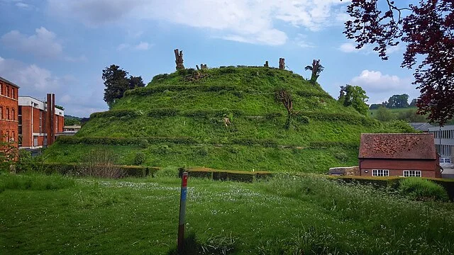 Historical Context of Marlborough Mound