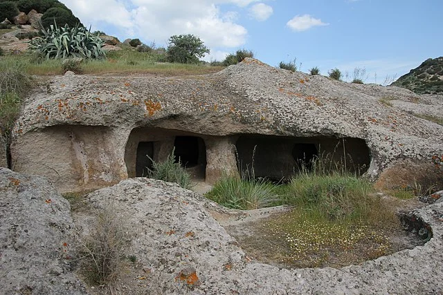 Location and Discovery of Necropolis of Santu Pedru