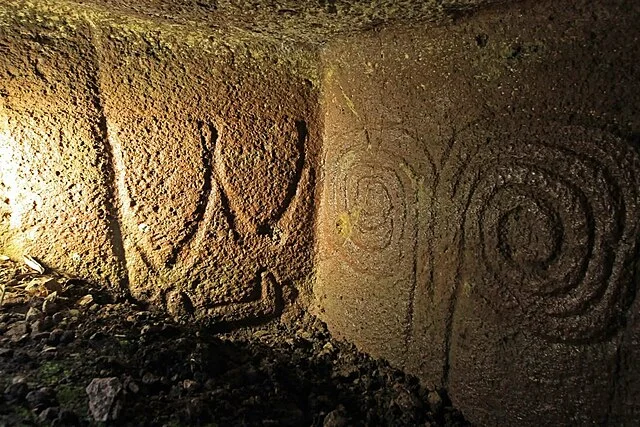 Structure and Architecture of Domus de Janas of Su Murrone