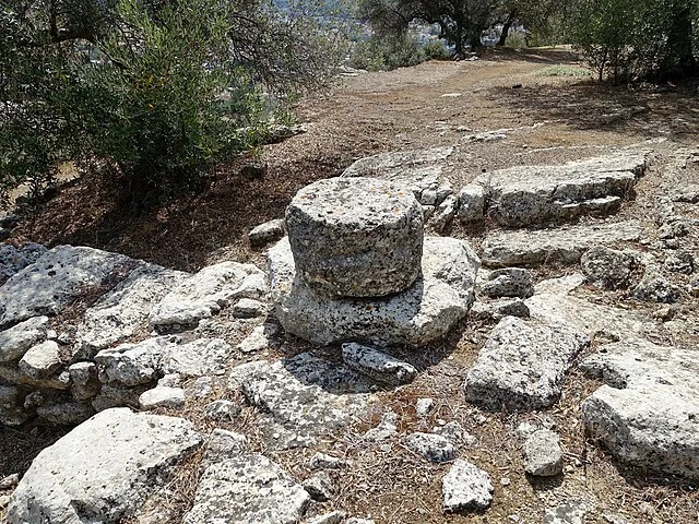 Tombs and Structures of Phourni