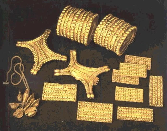 Archaeological Importance and Debates of Treasure of El Carambolo