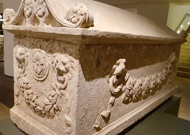 Design and Symbolism of Ship Sarcophagus