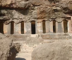 Dharashiv Caves