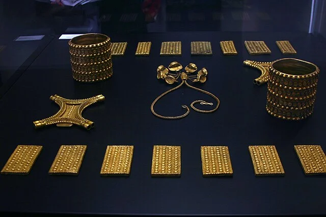 Discovery and Composition of Treasure of El Carambolo