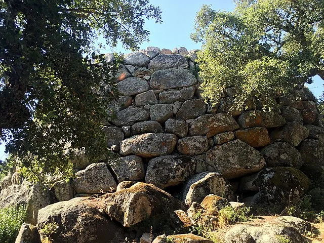 Excavations and Findings of Nuraghe Majori