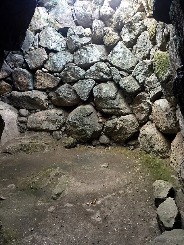 Nuraghe Majori and Nuragic Society